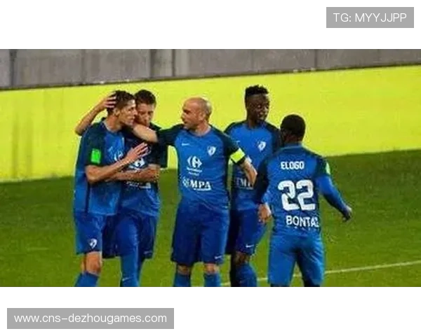 特鲁瓦主场艰难逼平对手，终结连败势头